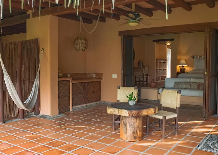 Puertas Paraíso Boutique Zihuatanejo