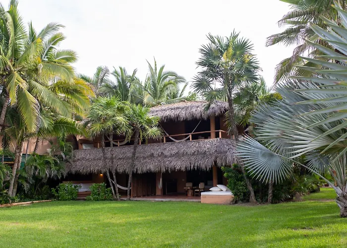 Puertas Paraíso Boutique Zihuatanejo