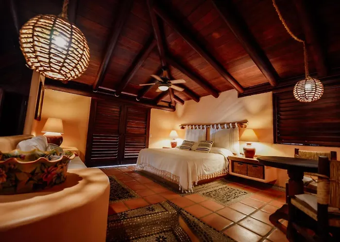 Puertas Paraíso Boutique Zihuatanejo